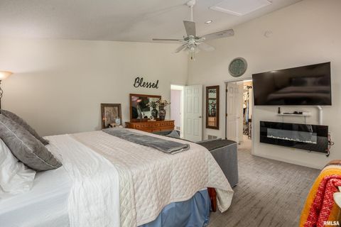 Tiny photo for 173 Lake Indian Hills Circle, Carbondale, IL 62902 (MLS # EB459456)