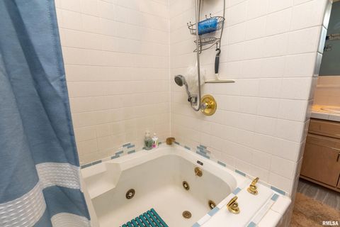 Tiny photo for 173 Lake Indian Hills Circle, Carbondale, IL 62902 (MLS # EB459456)