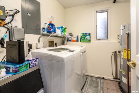 Tiny photo for 173 Lake Indian Hills Circle, Carbondale, IL 62902 (MLS # EB459456)