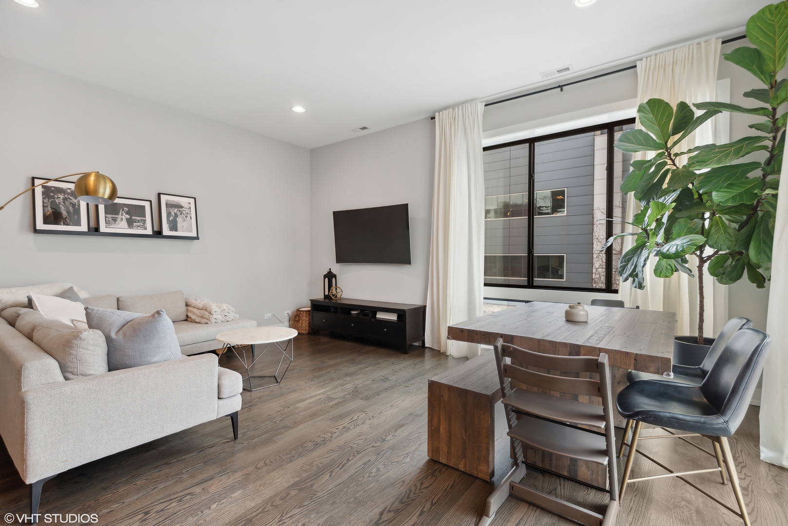 1618 N Bosworth Avenue 2S