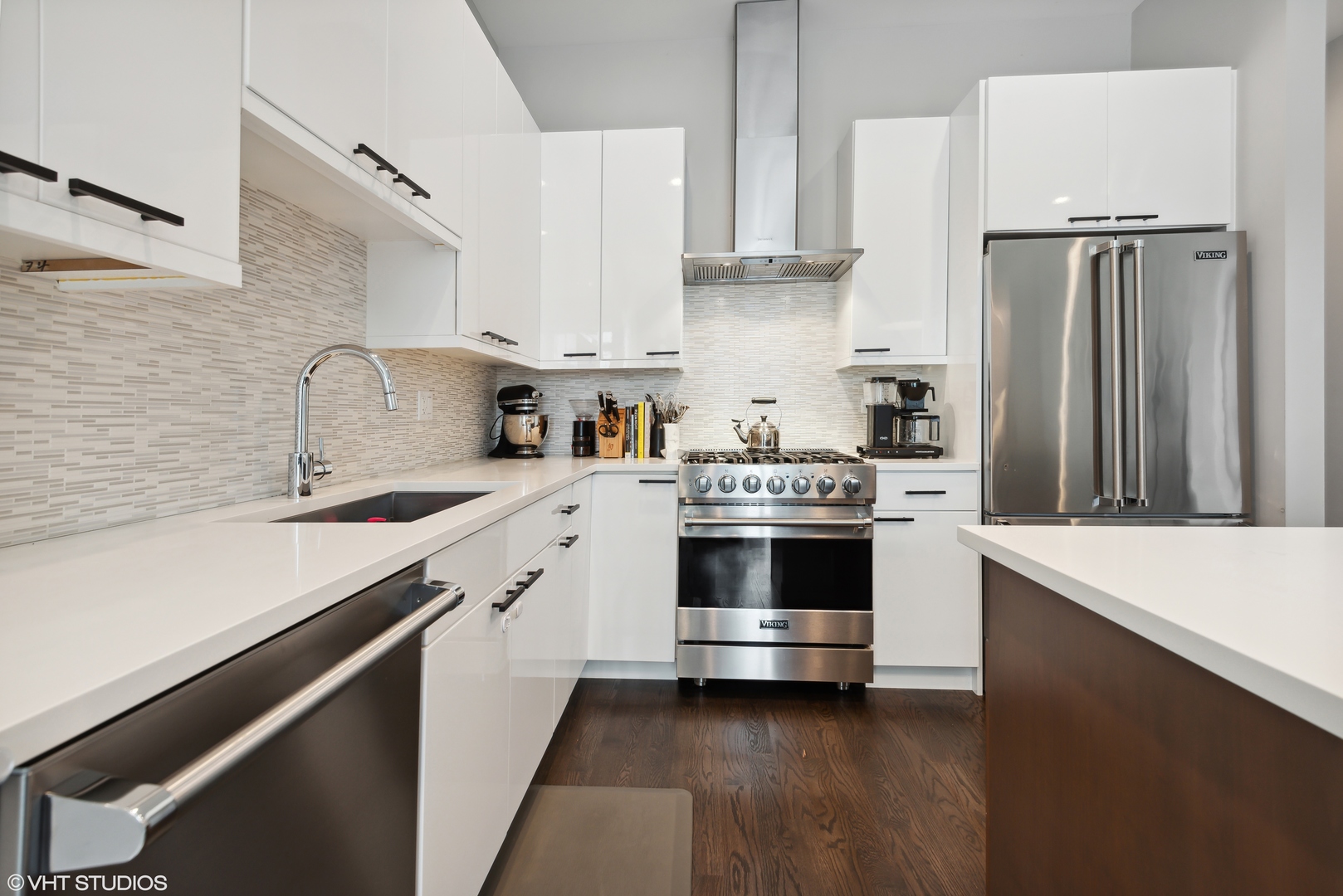 1618 N Bosworth Avenue 2S