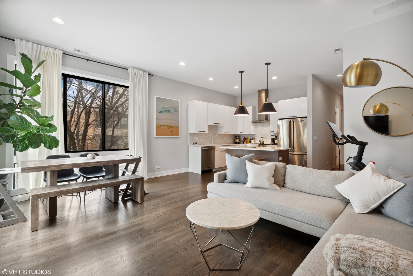 1618 N Bosworth Avenue 2S