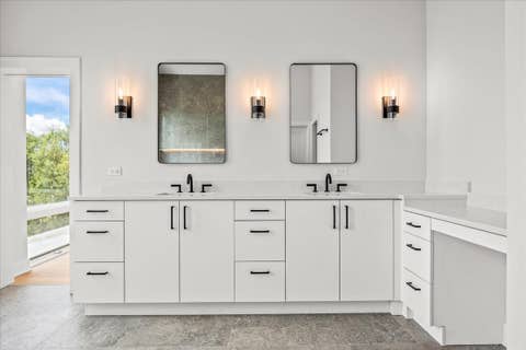Tiny photo for 22 Lakeview Terrace, Highland Park, IL 60035 (MLS # 12705843)