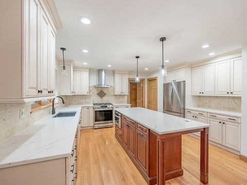 Tiny photo for 441 Country Lane, Crystal Lake, IL 60012 (MLS # 12512033)