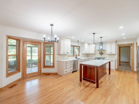 Tiny photo for 441 Country Lane, Crystal Lake, IL 60012 (MLS # 12512033)