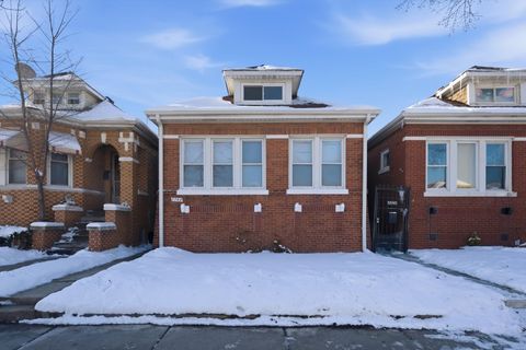 Tiny photo for 5544 S California Avenue, Chicago, IL 60629 (MLS # 12557138)