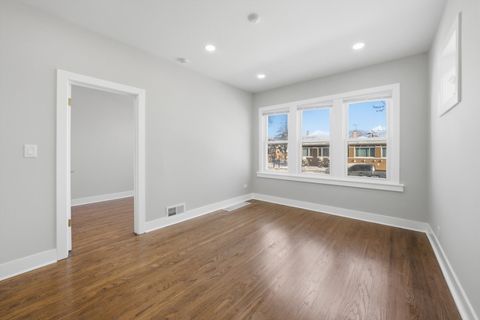 Tiny photo for 5544 S California Avenue, Chicago, IL 60629 (MLS # 12557138)