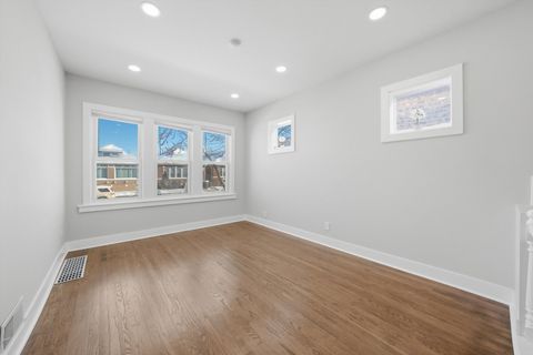Tiny photo for 5544 S California Avenue, Chicago, IL 60629 (MLS # 12557138)