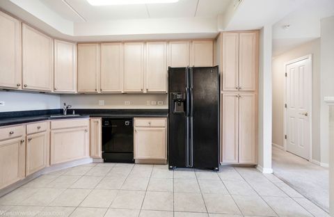 Tiny photo for 445 Village Green Court #301, Lincolnshire, IL 60069 (MLS # 12484782)