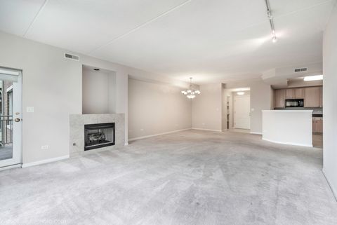 Tiny photo for 445 Village Green Court #301, Lincolnshire, IL 60069 (MLS # 12484782)