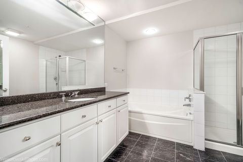 Tiny photo for 445 Village Green Court #301, Lincolnshire, IL 60069 (MLS # 12484782)