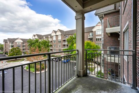 Tiny photo for 445 Village Green Court #301, Lincolnshire, IL 60069 (MLS # 12484782)