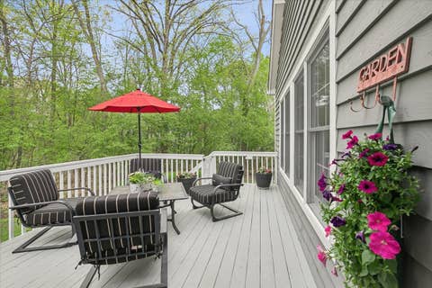 Tiny photo for 676 Framingham Court, Gurnee, IL 60031 (MLS # 12606661)