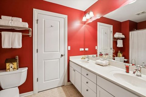 Tiny photo for 676 Framingham Court, Gurnee, IL 60031 (MLS # 12606661)