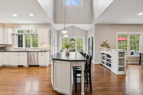 Tiny photo for 676 Framingham Court, Gurnee, IL 60031 (MLS # 12606661)