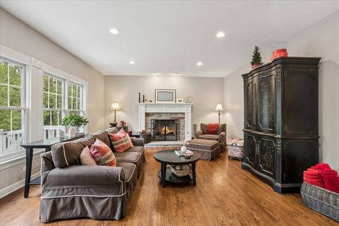 Tiny photo for 676 Framingham Court, Gurnee, IL 60031 (MLS # 12606661)