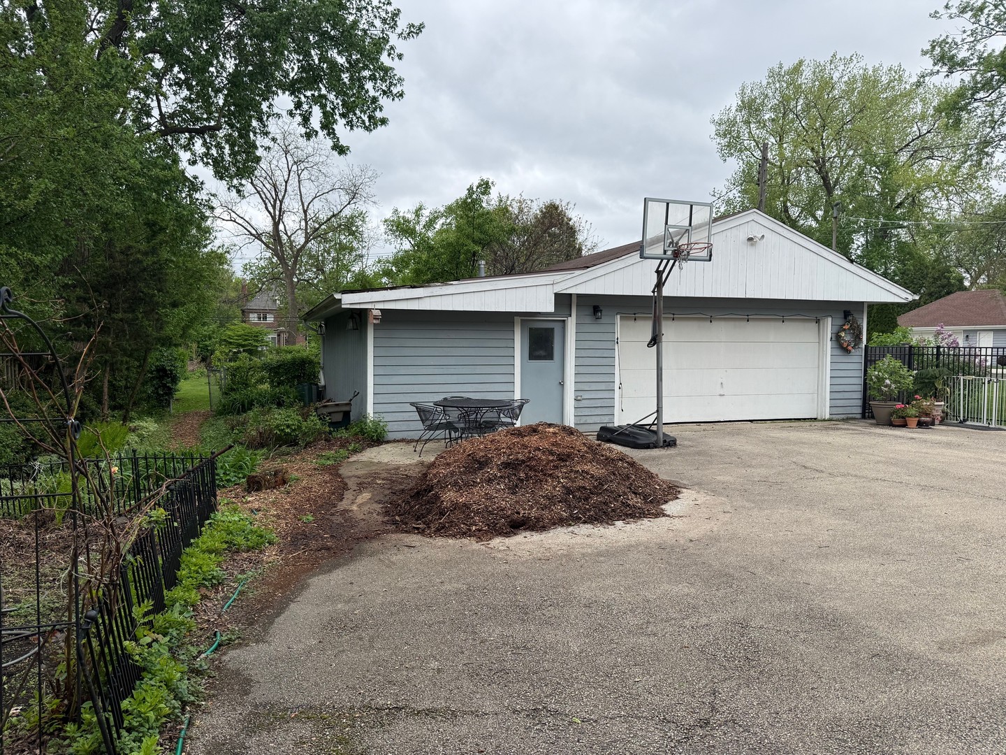5612 S County Line Road