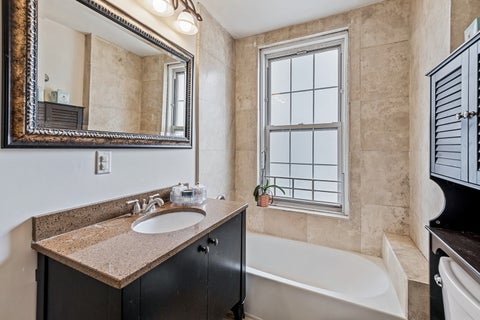 Tiny photo for 6101 N Sheridan Road #10C, Chicago, IL 60660 (MLS # 12707612)