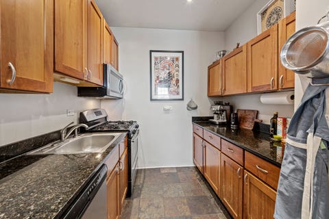 Tiny photo for 6101 N Sheridan Road #10C, Chicago, IL 60660 (MLS # 12707612)