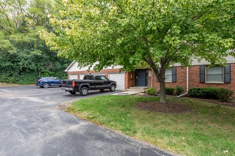 Photo of 1677 W Beach Road #1677, Waukegan, IL 60087 (MLS # 12476815)
