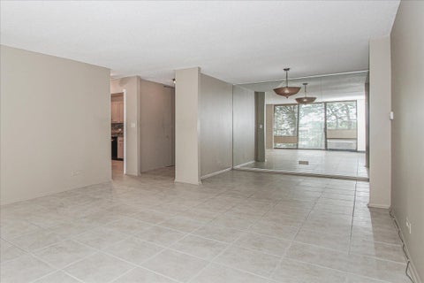 Tiny photo for 2000 Saint Regis Drive #6J, Lombard, IL 60148 (MLS # 12798077)