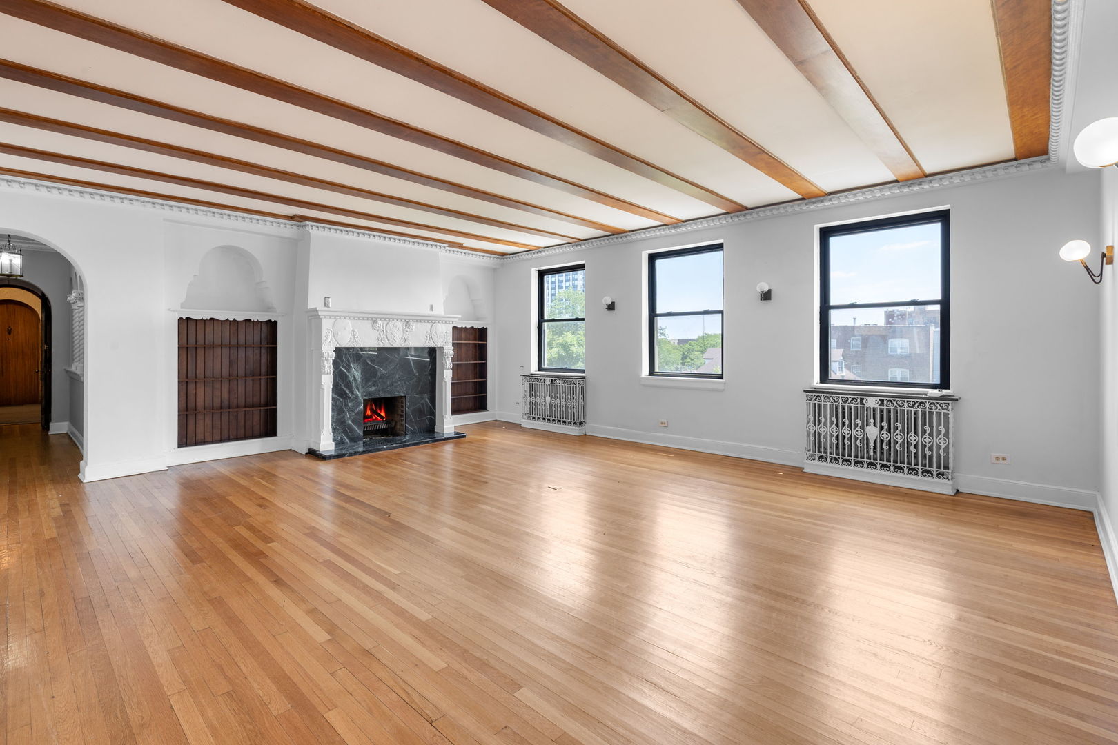 7370 S SOUTH SHORE Drive 3W