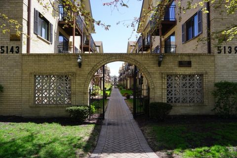 5143 N East River Road 355-D Chicago IL 60656
