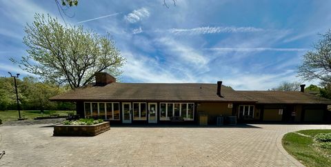 Tiny photo for 40 Bermuda Colony #3, Fox Lake, IL 60020 (MLS # 12692125)