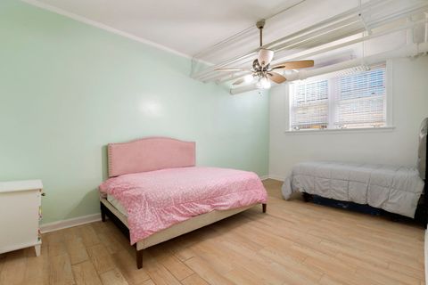Tiny photo for 1360 E Madison Park Park #B, Chicago, IL 60615 (MLS # 12556940)