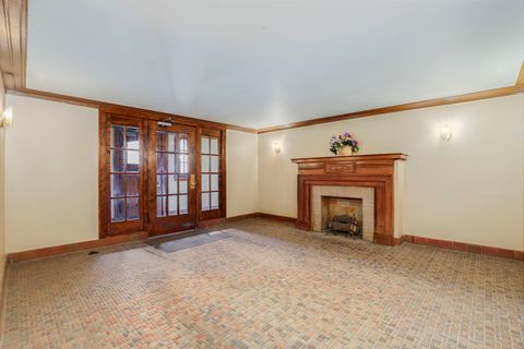 Tiny photo for 1360 E Madison Park Park #B, Chicago, IL 60615 (MLS # 12556940)