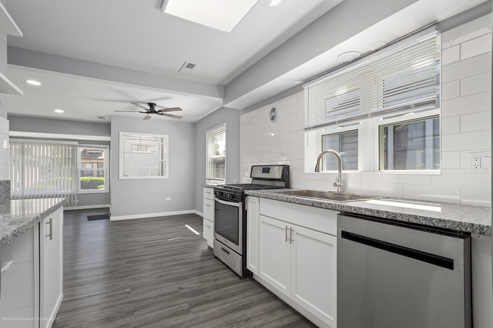 353 W 15th Place