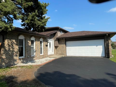 Tiny photo for 710 E 194th Street, Glenwood, IL 60425 (MLS # 12458490)