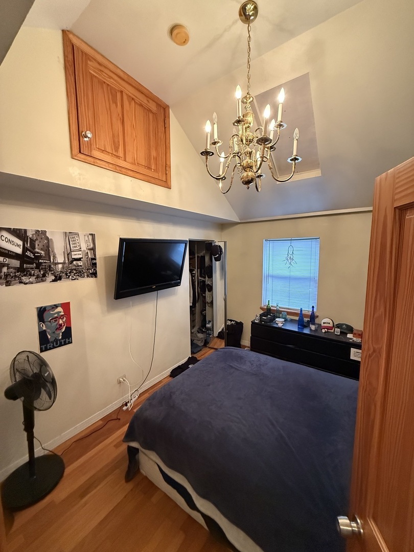 1423 W Walton Street CH