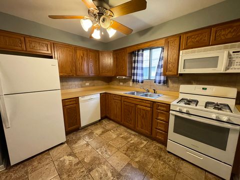 Tiny photo for 6131 Marshall Avenue #1W, Chicago Ridge, IL 60415 (MLS # 12490196)