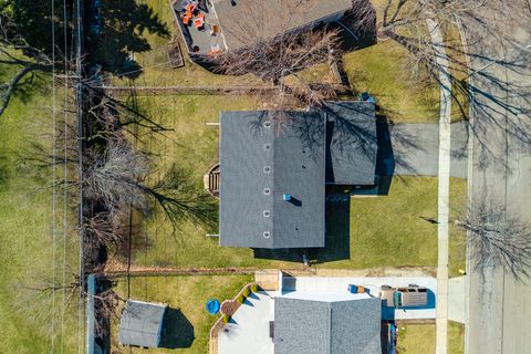 Tiny photo for 225 E Lincoln Avenue, Glendale Heights, IL 60139 (MLS # 12621856)