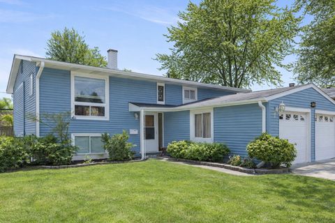 Photo of 225 E Lincoln Avenue, Glendale Heights, IL 60139 (MLS # 12621856)