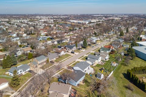 Tiny photo for 225 E Lincoln Avenue, Glendale Heights, IL 60139 (MLS # 12621856)