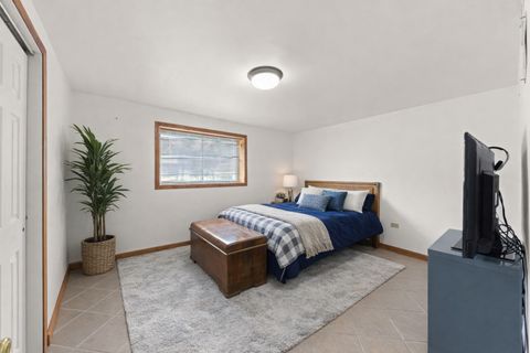 Tiny photo for 225 E Lincoln Avenue, Glendale Heights, IL 60139 (MLS # 12621856)