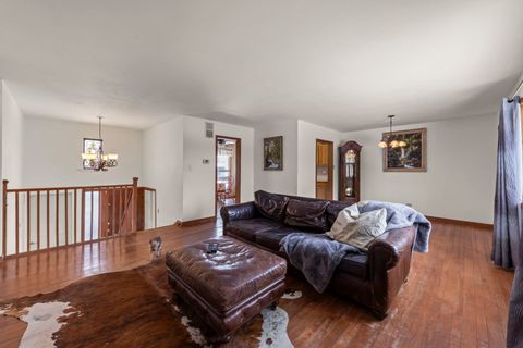 Tiny photo for 225 E Lincoln Avenue, Glendale Heights, IL 60139 (MLS # 12621856)