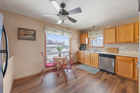 Tiny photo for 225 E Lincoln Avenue, Glendale Heights, IL 60139 (MLS # 12621856)