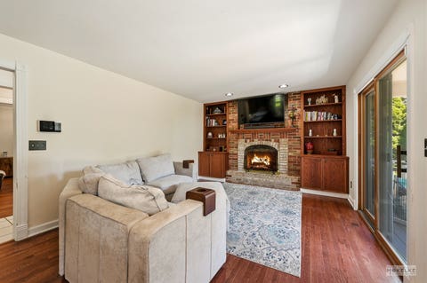 Tiny photo for 925 Merrill New Road, Sugar Grove, IL 60554 (MLS # 12678103)