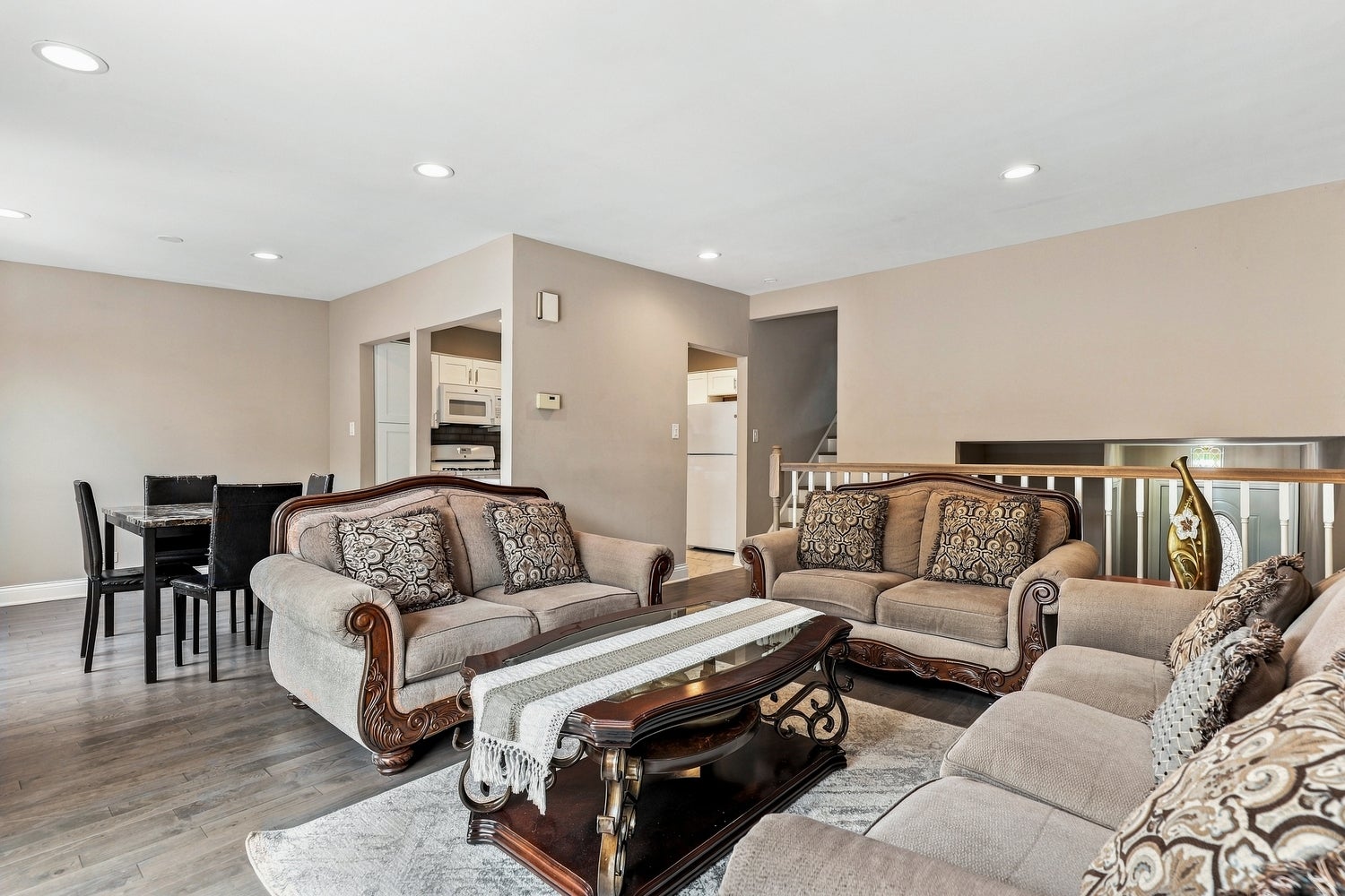6829 Winston Drive