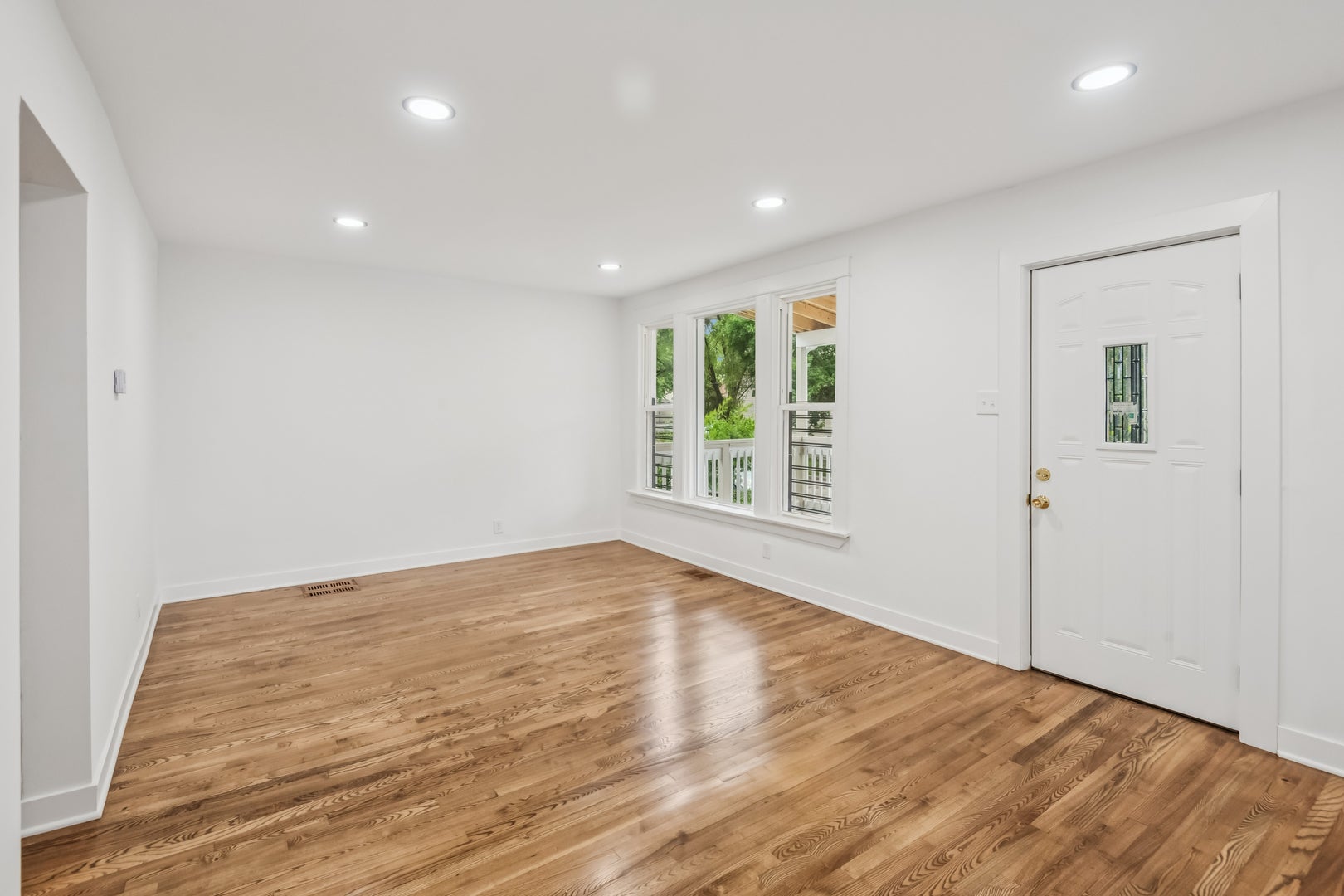 311 E 120th Place