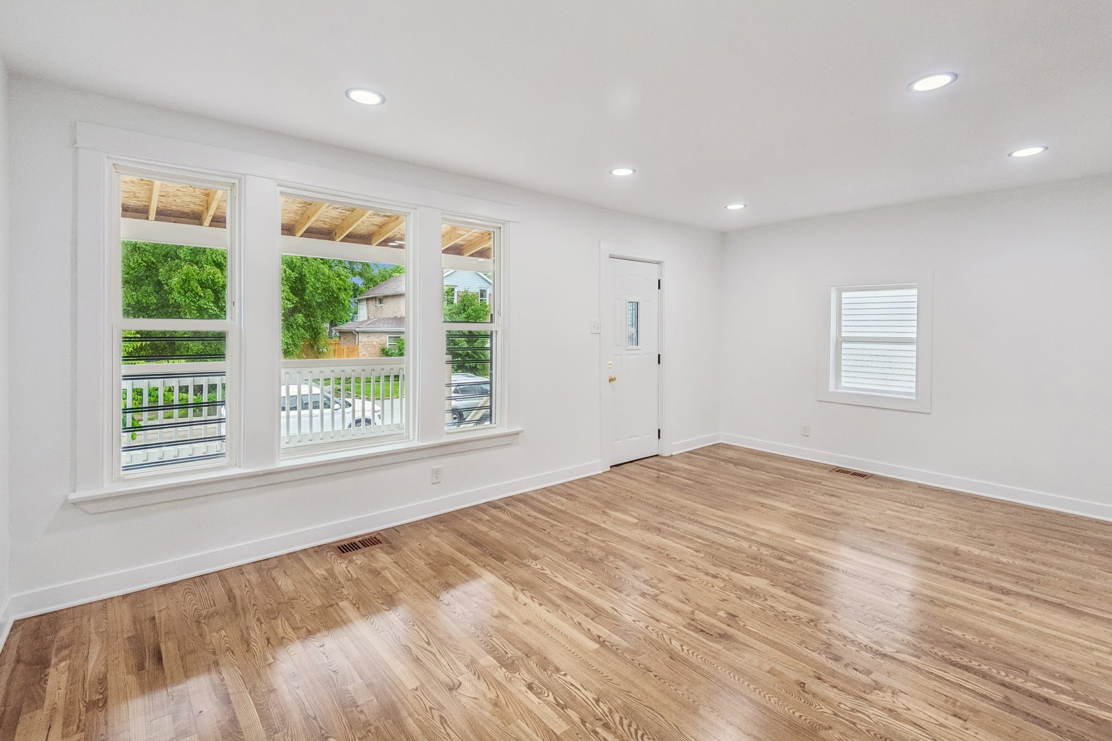 311 E 120th Place