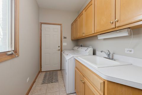 Tiny photo for 10502 Crown Drive, Orland Park, IL 60467 (MLS # 12593334)