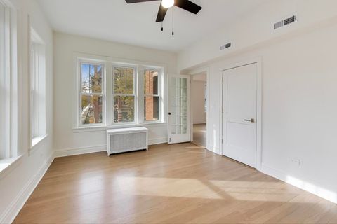 Tiny photo for 1201 E Madison Park Drive #3, Chicago, IL 60615 (MLS # 12549201)