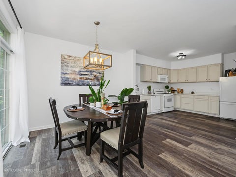 Tiny photo for 129 Chestnut Hills Circle #129, Burr Ridge, IL 60527 (MLS # 12664475)