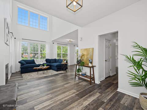 Tiny photo for 129 Chestnut Hills Circle #129, Burr Ridge, IL 60527 (MLS # 12664475)