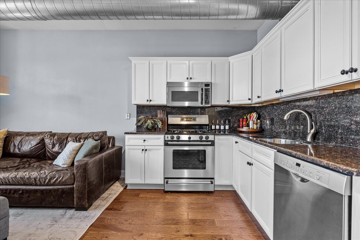 1001 W Madison Street 510