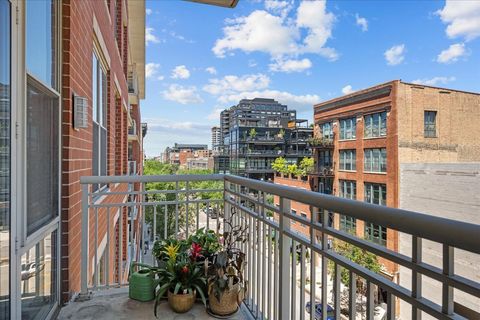 Tiny photo for 1001 W Madison Street #510, Chicago, IL 60607 (MLS # 12673816)